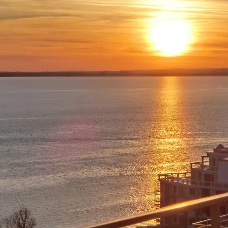 Апартаменты 2 Bedroom Imperial With Panoramic Sea Views,